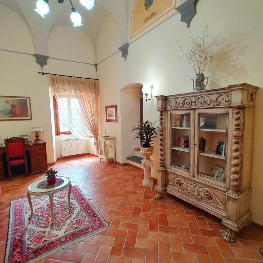 Palazzo Stiozzi Ridolfi Apartment Черталдо Екстериор снимка