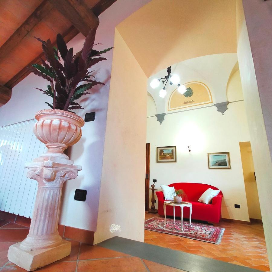 Palazzo Stiozzi Ridolfi Apartment Черталдо Екстериор снимка